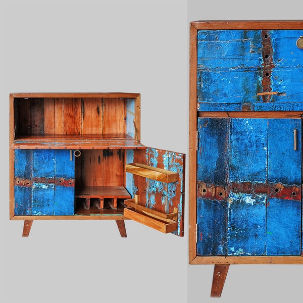 Folding Bar/liquor cabinet - #227